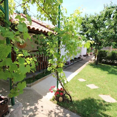 Apartments Green Garden Labinci Exterior photo