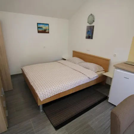 Apartments Green Garden Labinci Room photo