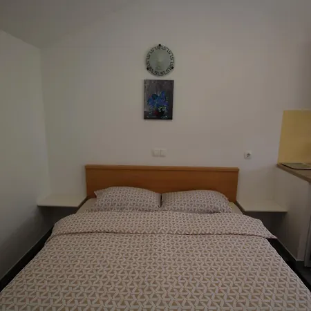Apartments Green Garden Labinci Room photo